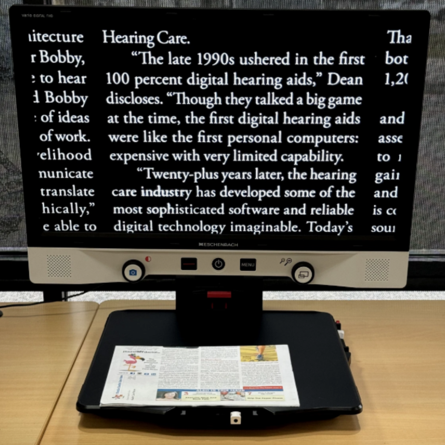 Vario Digital 22 FHD Advanced Desktop Video Magnifier