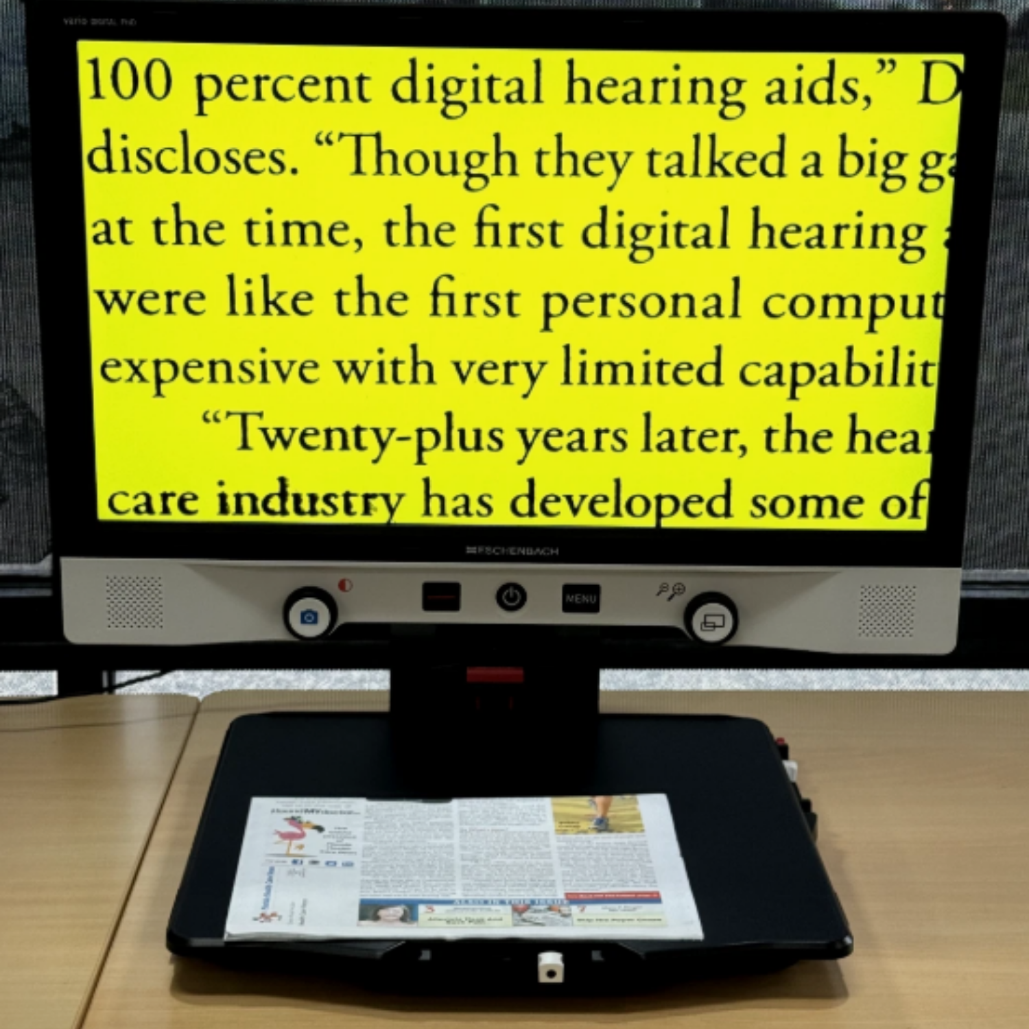 Vario Digital 22 FHD Advanced Desktop Video Magnifier