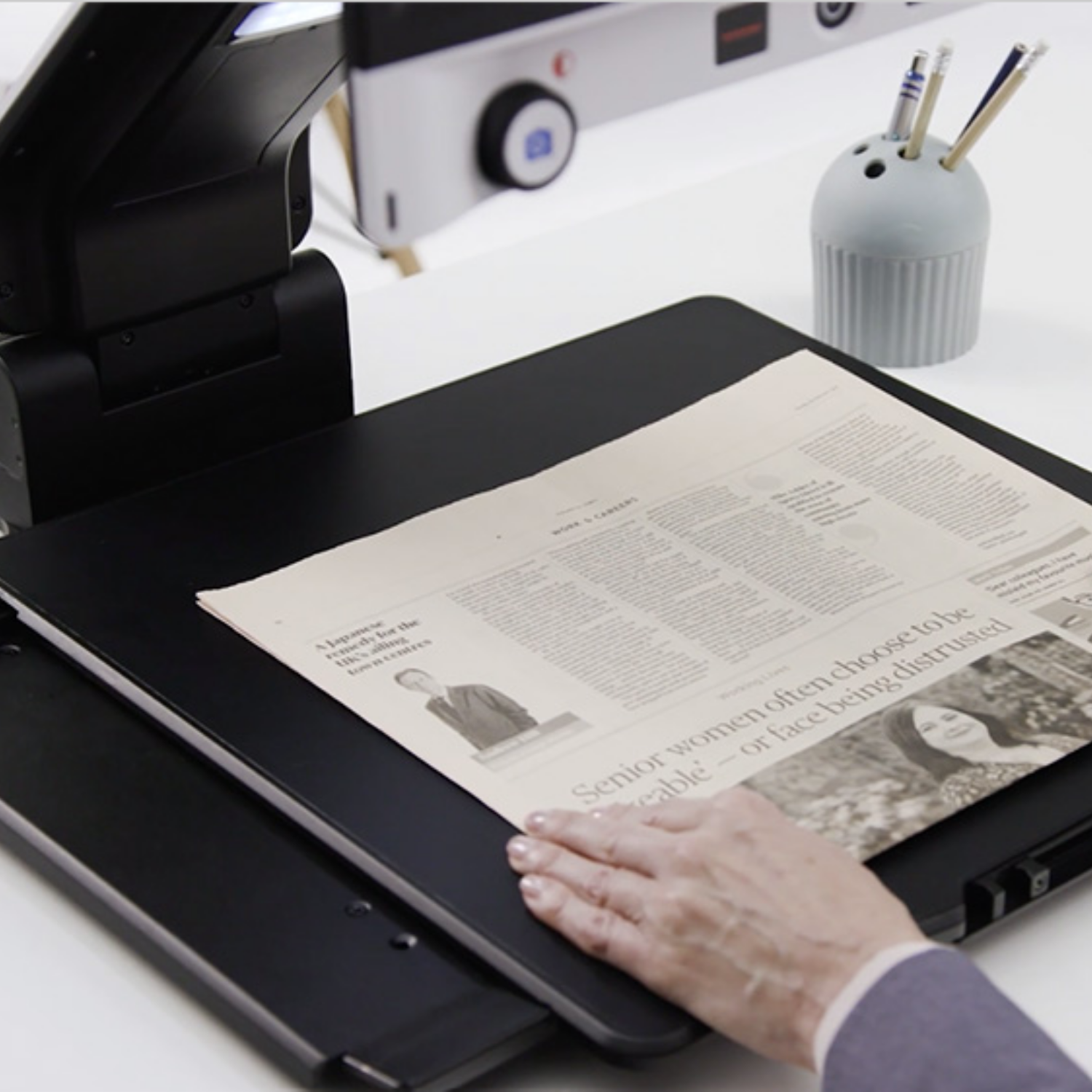 Vario Digital 22 FHD Advanced Desktop Video Magnifier